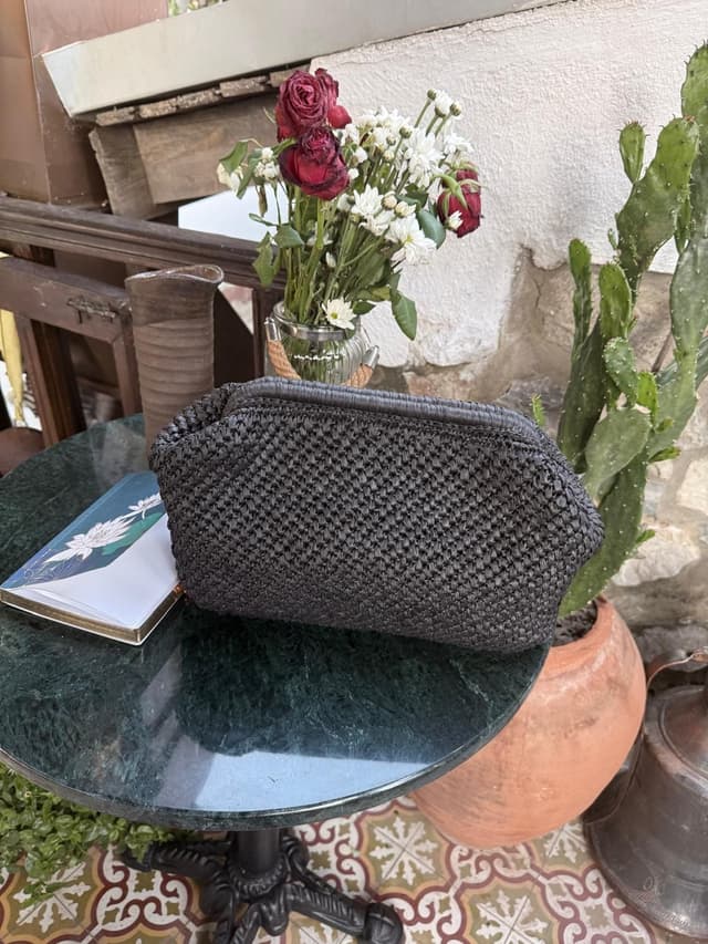 Siyah Örgü Kabuk Clutch