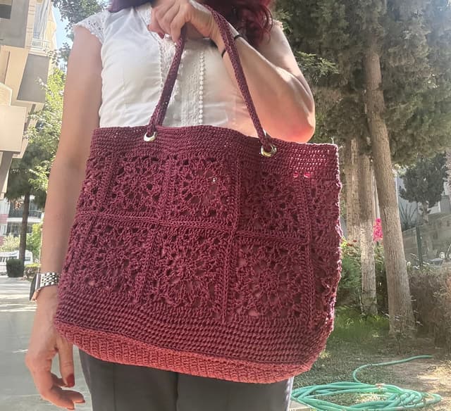 Fuşya Rengi Motifli Çanta — 3 / 4